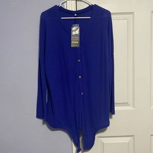 Blue long sleeve v neck top